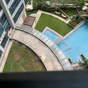Uptown Parksuites Tower 1 Aparthotel